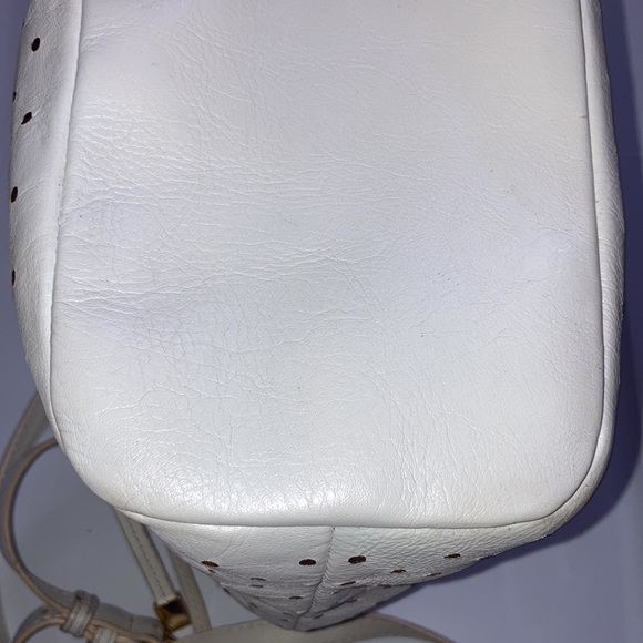 Barneys New York Crossbody Leather Bucket Bag - Picture 7 of 9
